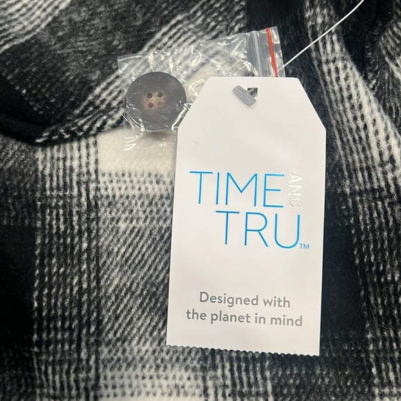 Time and Tru Black & White Shacket size L NWT - Picture 4 of 6